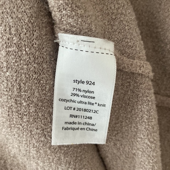 Barefoot Dreams cardigan Cozychic Ultra Lite light pink softest cardigan… - Picture 9 of 9